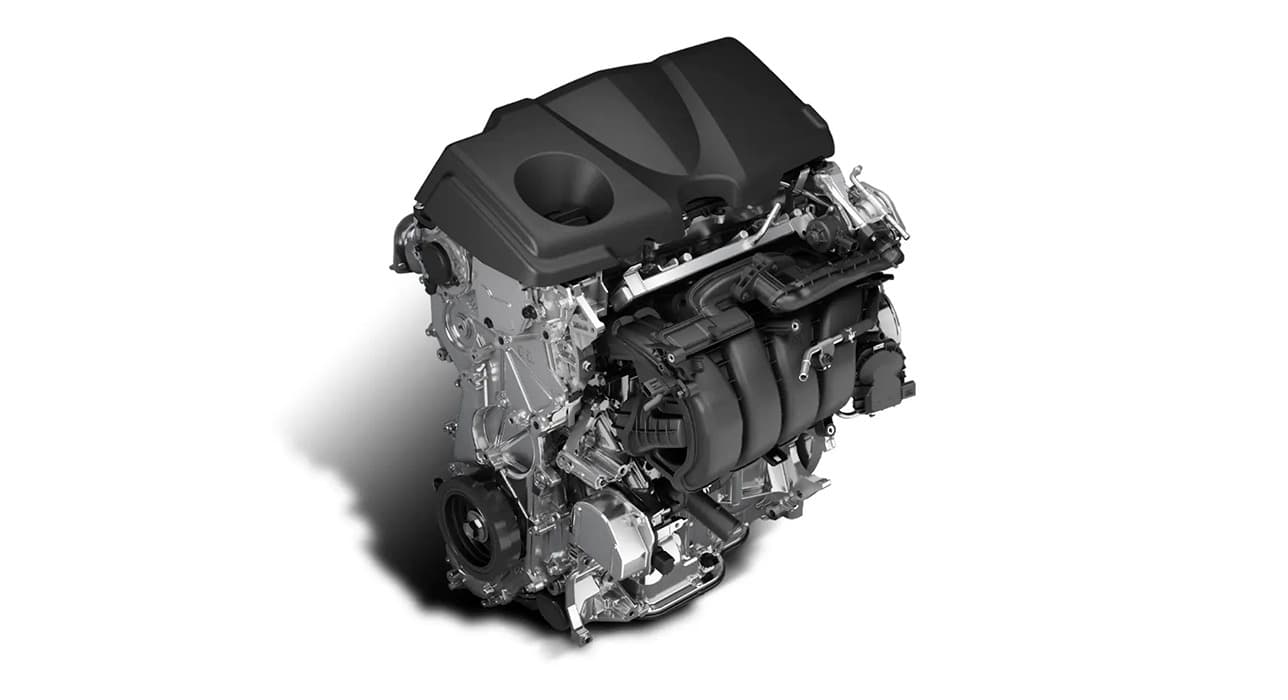 Suzuki Across 2,5 literes benzinmotor közelről