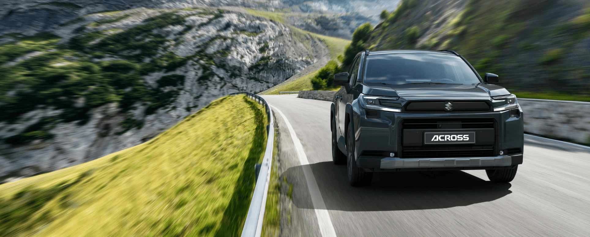 Vadonatúj Suzuki Across menet közben