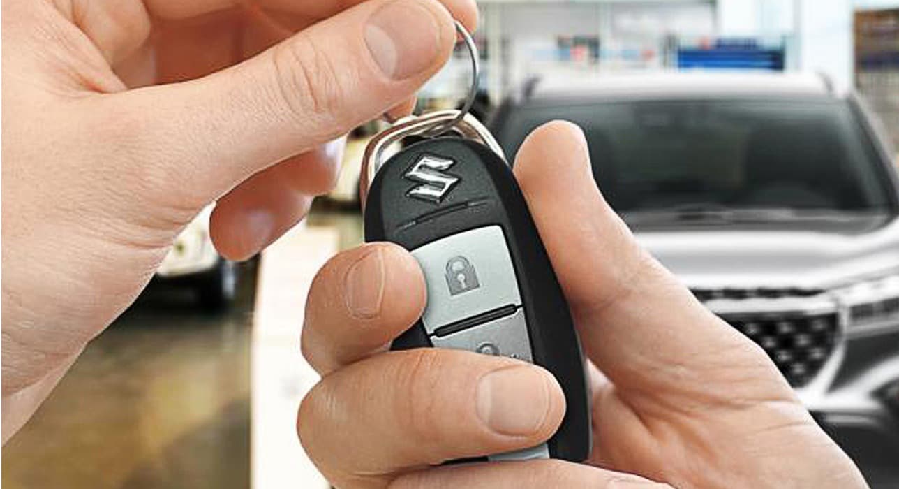 Suzuki_suzuki_honlap_finanszirozas_pref_atadas_1288x956_1764688928139