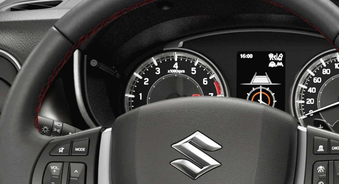 Suzuki Vitara GLX Urban Black kormány narancssárga varrással