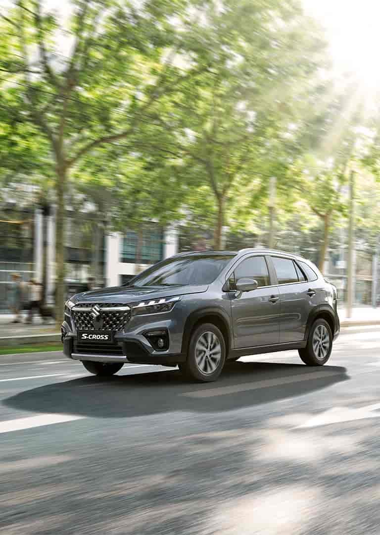 Suzuki S-CROSS városi környezetben